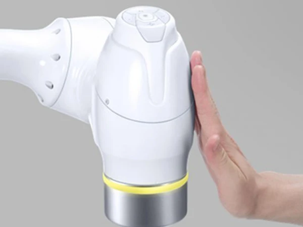 Quanto può essere realmente sicuro un robot? Molto! I cobot Doosan Robotics sono il TOP sul mercato per la sicurezza.