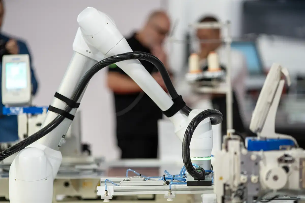 ANTEPRIMA ASSERVIMENTO CUCITRICE